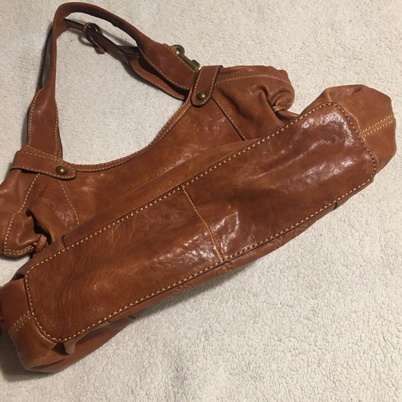 Fossil Leather Shoulder Purse - Picture 5 of 12